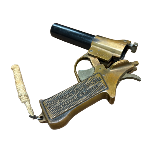 US 1943 International Flare Signal Co. Model 52 Brass Flare Pistol
