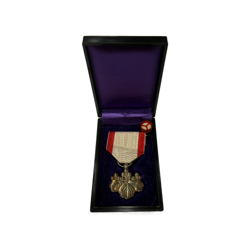 Japanese Order of the Rising Sun Medal 8th Class in Case