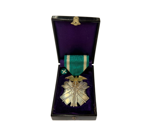  WW2 Original Japanese Order of the Golden Kite 7th Class with Case for Sale