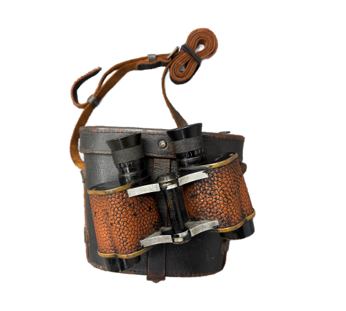  WW2 Original U.S. Army Signal Corps 6x30 Binoculars by US Naval Gun Factory in 1942 with Leather Case for Sale